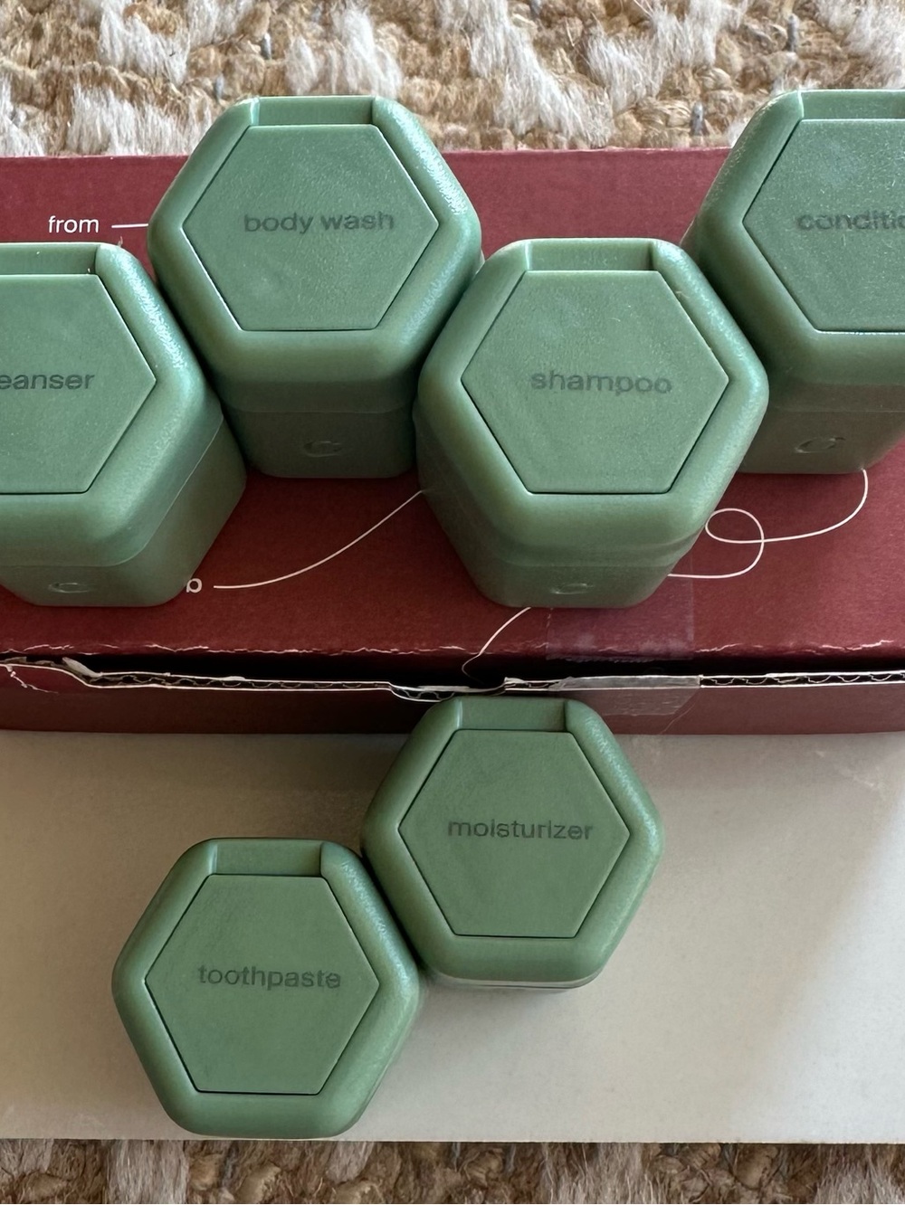 CADENCE Travel Capsules - Hexagonal Travel Toiletry Set - Eucalyptus Green